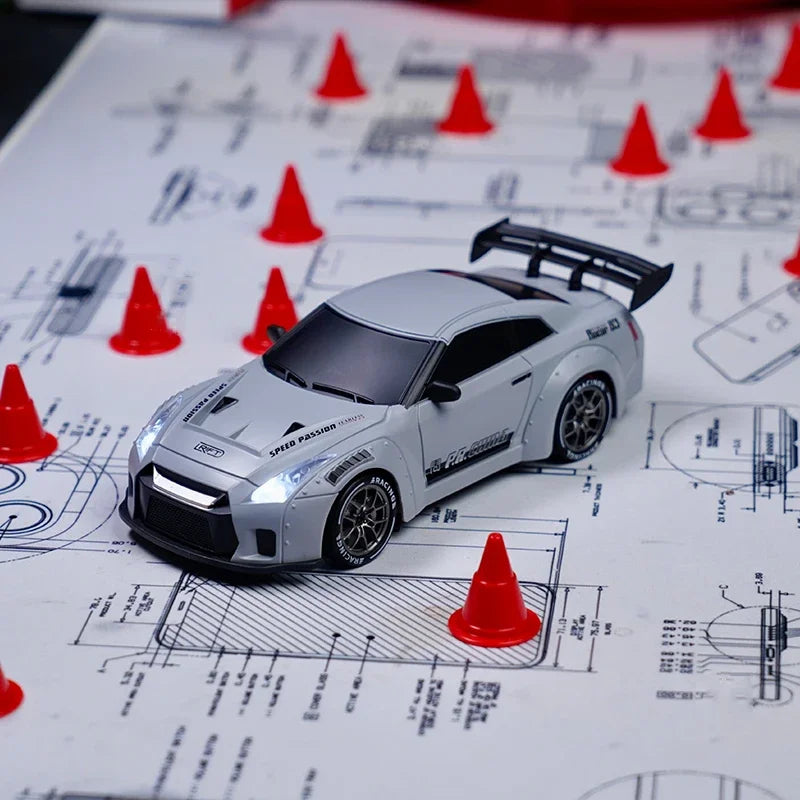 Premium Large R35 RC Track-Spec Sports Car | PVC Model | 1:24 Scale